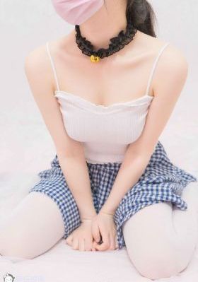 丫头我就进一点忍一下视频_JVID性感写真