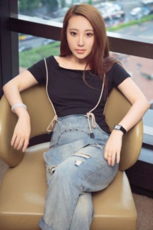 巨乳妻_BD英语在线观看完整版