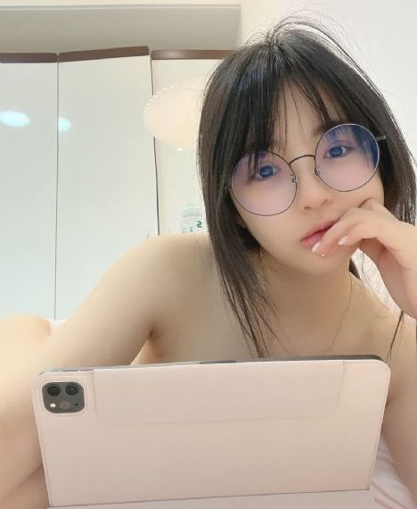 厨房掀开馊了裙子子挺进视频_日本成人在线