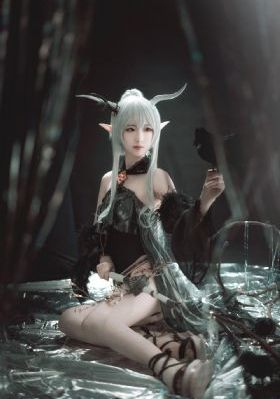 精子从高跟鞋里溢出来_720完整视频观看